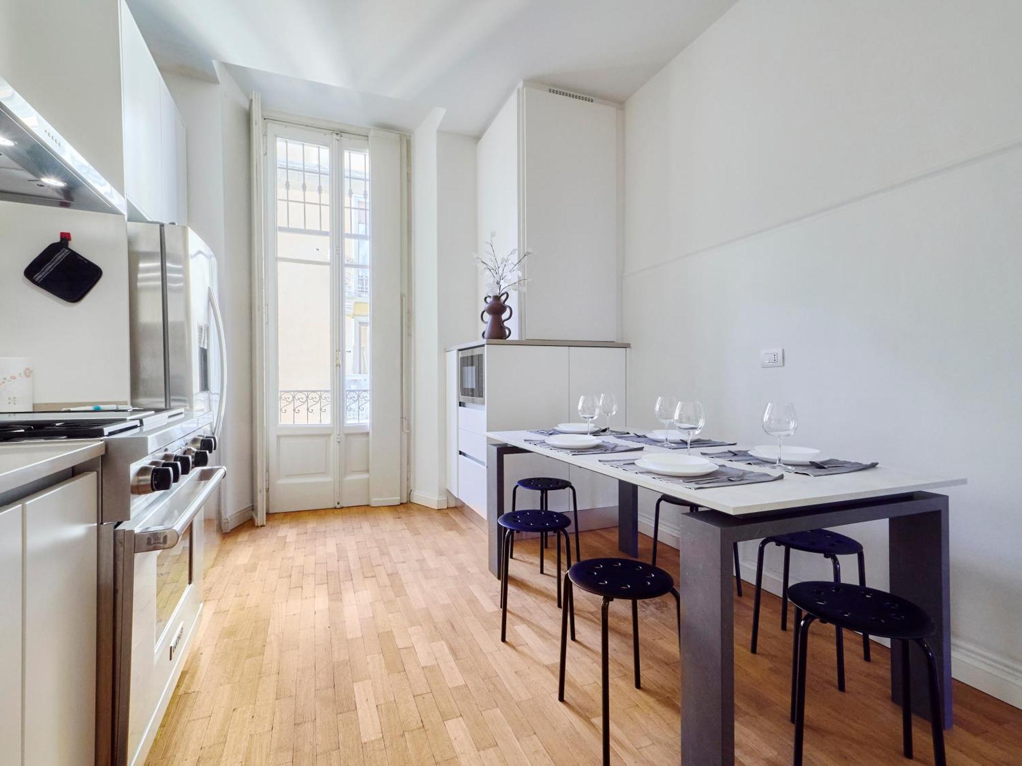 Apartment Elegante Quadrilocale Conciliazione - Mirable Pm Mailand